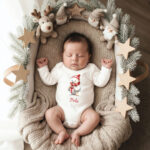 Moj prvi Božič personalizirani bodi otroški bodi za božič darilo za novorojenčka božični bodi bodi z napisom darilo za dojenčka božični spominek otroška oblačila za božič unikatno darilo novorojenček prvi božič božična oblačila za dojenčke personalizirano darilo božični outfit za dojenčke spominsko darilo